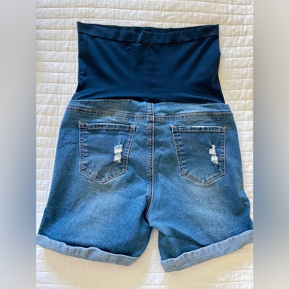 Haute Mama maternity Jean shorts - Picture 3 of 3
